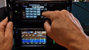 YAESU FT-710 with IC0M IC-705 Screen integration