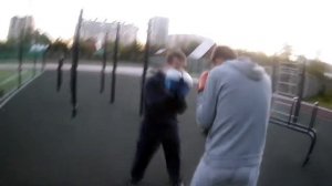 Лёгкий спаринг! Тренеровка по боксу!