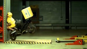 40 km hr crash test, Краш тест скутера 40 км в час, лобовое столкновение 1