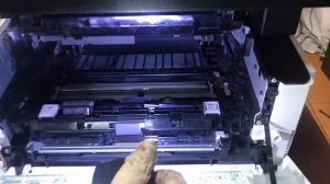 Как достать картридж из принтера Kyocera Ecosys M2040 dn  Replacе Toner Cartridge .