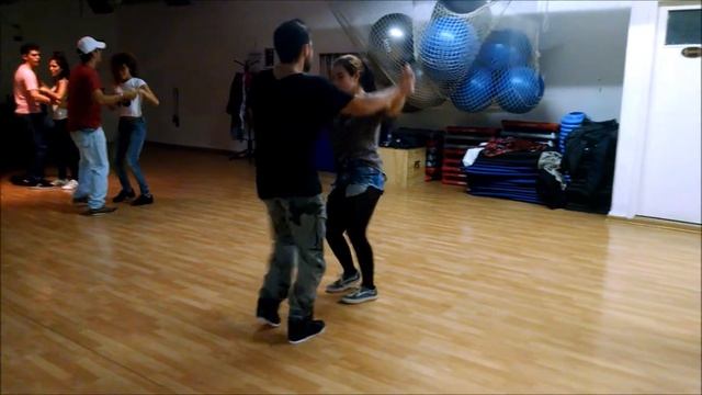 Figura Bachata - Ritmo Bacano смотреть онлайн