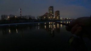 Ночной судак на МОСКВЕ РЕКЕ. Ловля хищника на спиннинг с берега. Судак на воблер.