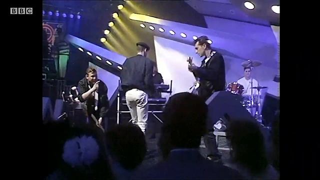 Curiosity Killed The Cat - Misfit - TOTP - 1987 смотреть онлайн