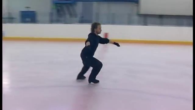 Элементы фигурного катания. Шаг шассе на ход вперёд смотреть онлайн