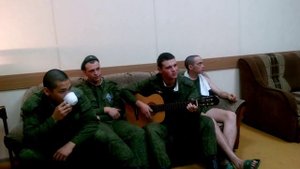 Армейская песня "Дембеля" на гитаре. Классно спели!