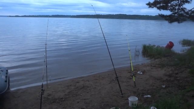 Щуки и судаки клевали одна за одной\ Открытие сезона 2022 удалось\ клев не давал расслабиться смотреть онлайн