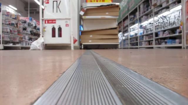 Деформационные швы в Гипермаркете Ашан 3,5 года эксплуатации DEFLEX 423/ALR-050 смотреть онлайн