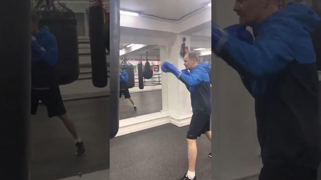 Уроки Бокса,ЮраКаракасов , удары в корпус,7Raysboxing,7 (702)888-60-90 #бокс #акотянаработе #boxing смотреть онлайн