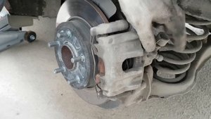 Быстрая проверка заднего суппорта при смене колес