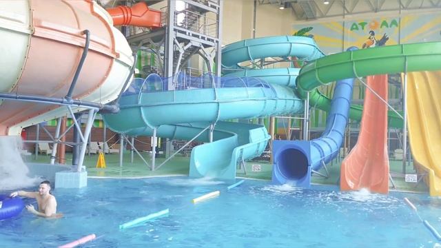 Друг в аквапарке: Атолл смотреть онлайн