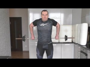 Тяга Ли Хейни со штангой: техника и нюансы