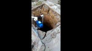 Поднятие воды из колодца с низким уровнем воды