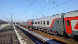 Электровоз ЭП10-001 с поездом№103М Москва-Брянск станция Балабаново 8.02.2016