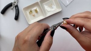 Как сделать подвеску из бусины? МК по созданию серёг с подвесками из жемчуга для новичков