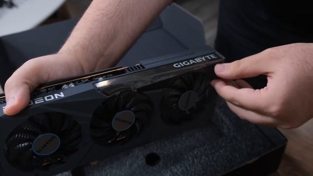 GIGABYTE EAGLE RX 6600 ofise geldi, kutusundan çıkıyor! смотреть онлайн