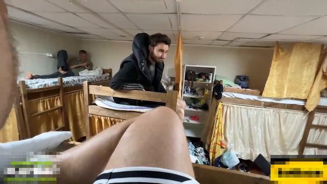 Данила Горилла НОЧЬ В САМОМ ДЕШЕВОМ ОТЕЛЕ! (ft. Парадеевич, Леша Кореш)