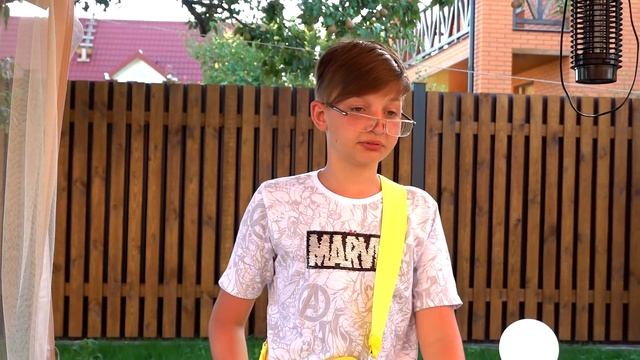 ДАРИНА ПРОМЕНЯЛА БОТАНА НА ВЛАДОСА !!! смотреть онлайн