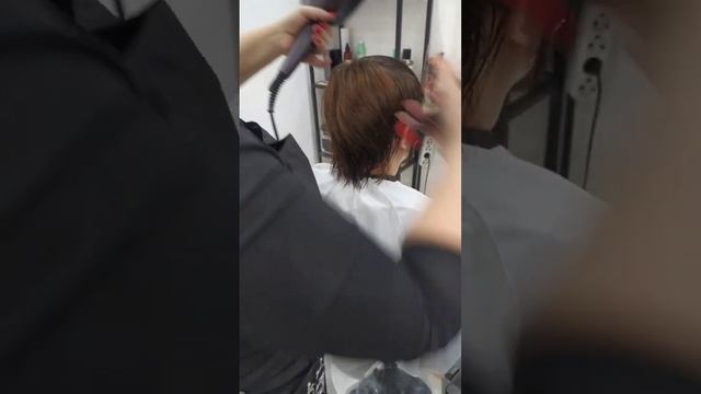 Моя авторская техника стрижки .Пе́рышко