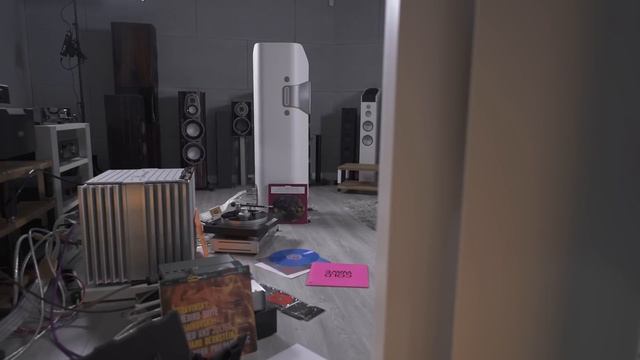 Hyphn - лучшая колонка Monitor Audio за 10 000 000 и музыка Blur, Yardbirds и Cold Wave смотреть онлайн