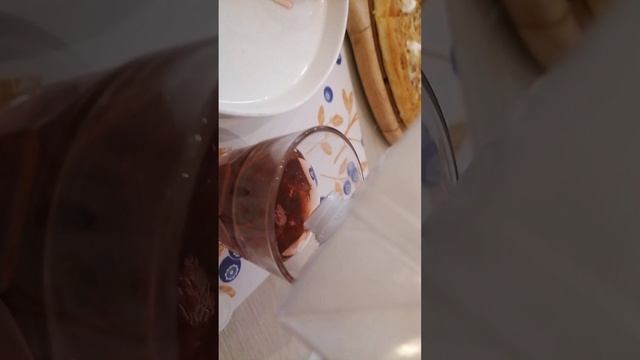 На дне рождении у Ксюши, но она предала меня... смотреть онлайн