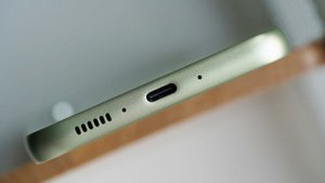 Думаете нельзя купить достойный смартфон до 35 000 рублей? 4 Лучших смартфона до 35 000 рублей