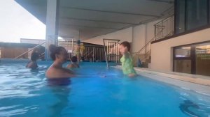 Наталья Фриске похвасталась успехами дочери в плавании