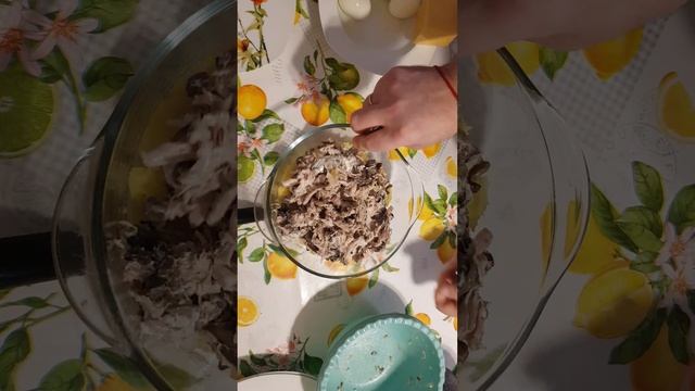 САЛАТ «Зимняя Вкусняшка», ВЫ такой САЛАТ ещё не делали и не пробовали, ОЧЕНЬ ВКУСНЫЙ! #shorts