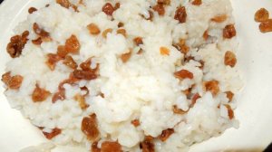 Пирожки с рисом и изюмом