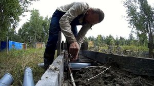 Как Залить Ленточный Фундамент  под Бытовку - Жизнь в Деревне