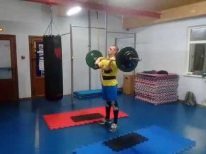 Саша. Взятие в сед + 3 толчка в ножницы 70кг.