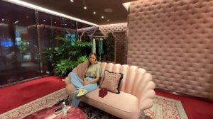 Шопинг в Дубае: самая короткая юбка и дорогой лиф Balenciaga. Сумки Chanel