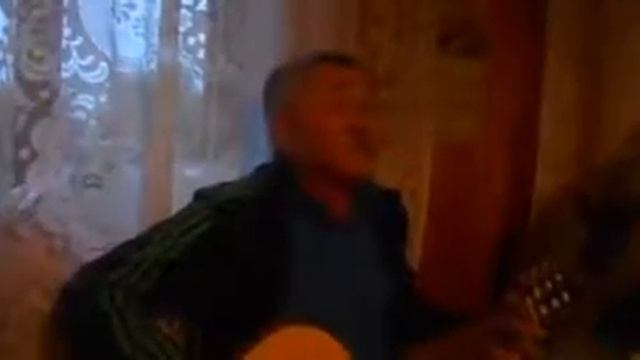 Смешной гитарист