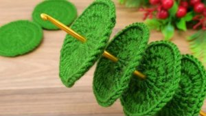 Зд ? новогодний шарик крючком ????