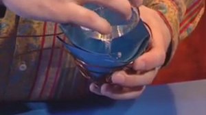 Закипание воды в бумажном стакане".