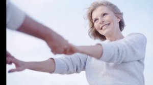 А нам с тобой за пятьдесят.