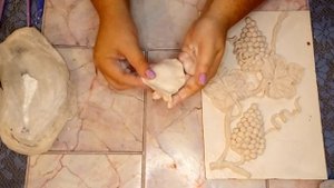 Панно своими руками. Как слепить виноград. Поделки.