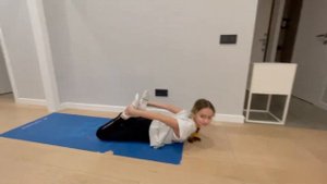 /ЧЕЛЛЕНДЖ/я повторяю 10 элементов из художественной гимнастики/✨⭐️