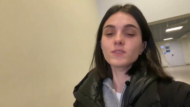 VLOG: приехала подруга из Питера, гуляем по Москве // сделала сюрприз родителям, их реакция смотреть онлайн