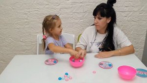 Распаковка ЛОЛ//Сюрприз//Челлендж//Карина VS мама & папа//Игра)))