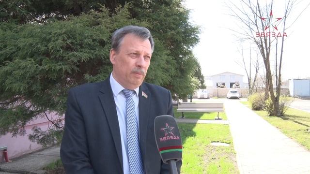 В Новополоцке началась активная работа по благоустройству и озеленению городских территорий.