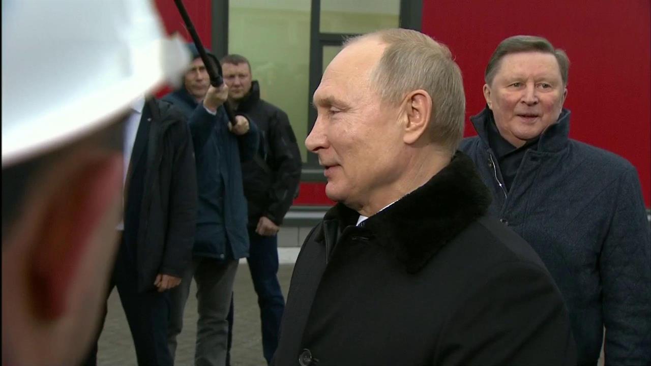 Владимир Путин принял участие в открытии самой современной трассы России Москва - Санкт-Петербург