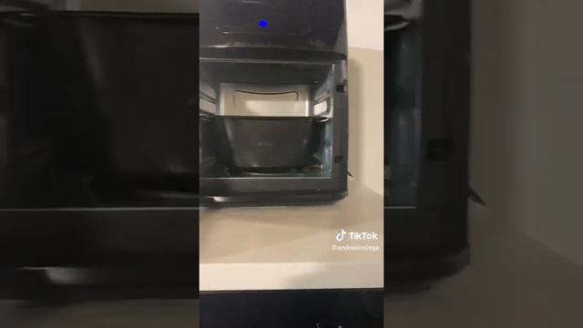 Friggitrice ad aria Bakaji: 12 litri e 12 programmi personalizzabili. смотреть онлайн