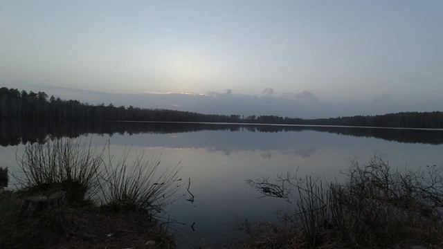 Вечер.. Озеро.. Тучи... смотреть онлайн