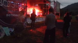 Танцы в горах под песни группы "Новая Азия"