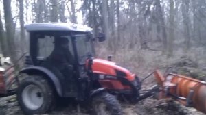 Práce v lese Same solarris 35 mt8 132 2 a motorové pily stihl