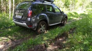Renault Дастер + домкрат + дрова + поездка в деревню снова застрял :)