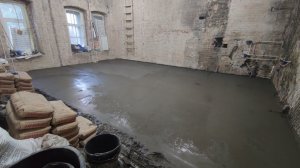 Стяжка в доме великого князя. Возвращаемся на смесь Петролит. Июль 2021 58 кв.м. TimeLapse