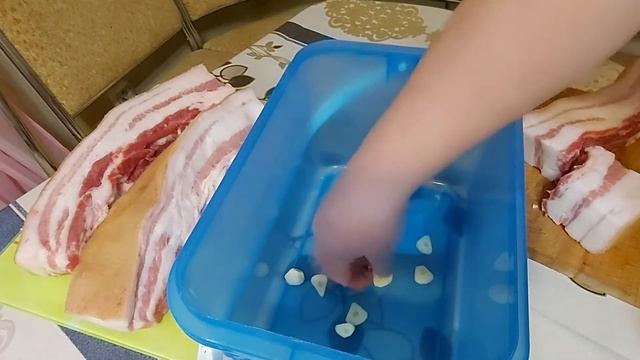 Соленое сало , сало в рассоле очень вкусно