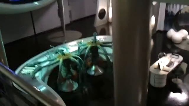 MIB Alien Attack Ride Queue Walkthrough смотреть онлайн