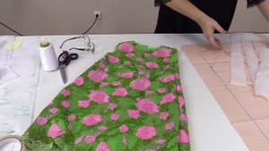 Детское кружевное платье на шелковой подкладке Крой на основе курса Крой для девочки до 30 размера